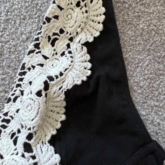 Out from under bralette bundle - Picture 2 of 6